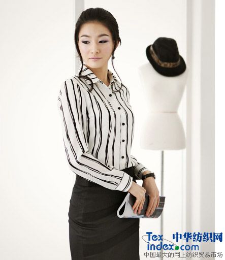 �r��Ů�r��