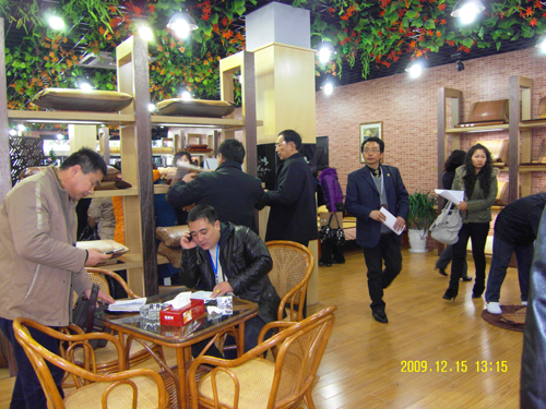 ���ۂ�����ϯ��Ʒ2010��l(f��)����(hu��)�e�k