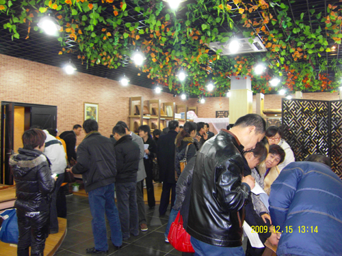 ���ۂ�����ϯ��Ʒ2010��l(f��)����(hu��)�e�k