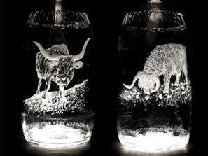 牛奶瓶的雕刻工藝 創意經典