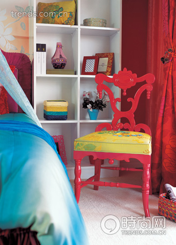 ׌�G��ɫ�ڼ��и��{(di��o)����