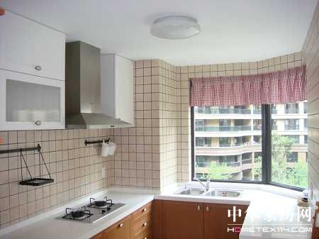 �������L����к���@��