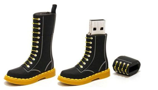 造型別致的馬丁靴紀(jì)念U盤
