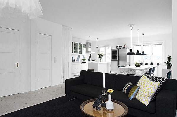 ����ƽ��Ԣ���s�r(sh��)�д�đ��ɫ