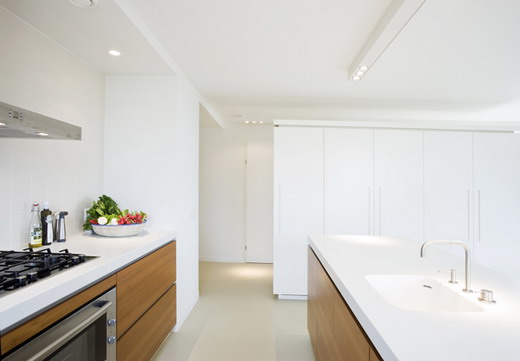 ���s���{(di��o)���µ��Ű�ɫ��Ԣ