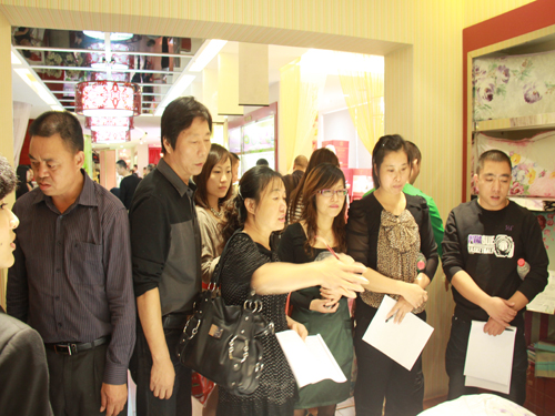 �Ϸ��������Ʒӆ؛��(hu��)�A�M��Ļ