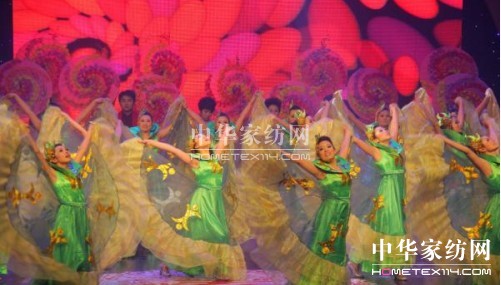 孚日舉行2012迎新春文藝匯演