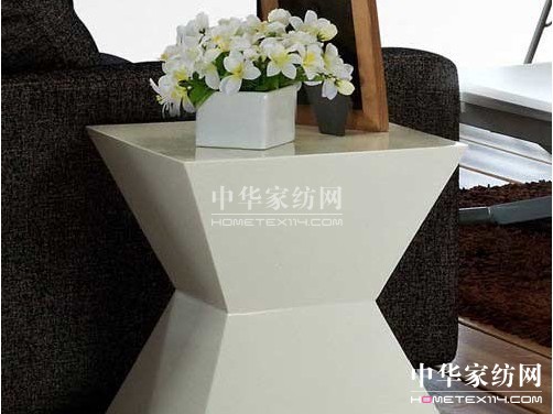 ��Ȼ���¼Ҿߴ�����ʽ�L(f��ng)��Ů����