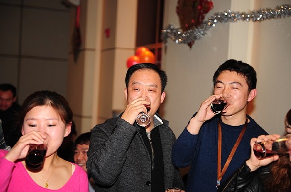 艾萊依上海管理中心年終晚會舉行