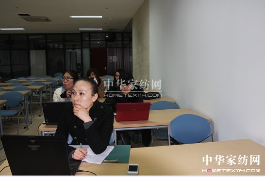 紫羅蘭家紡部門秘書培訓(xùn)會正火熱進(jìn)行
