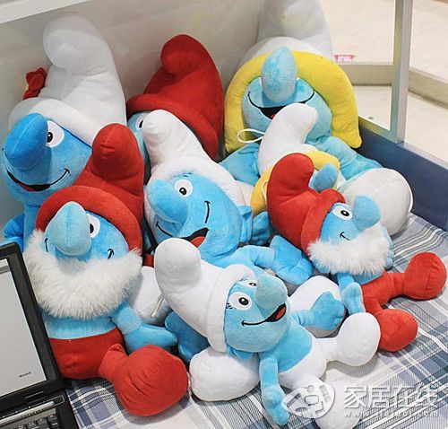 兒童房里的萌態(tài)玩偶記載成長歡樂時光