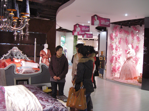 中華家紡網(wǎng)組織“看訪團”深入了解南通紡企