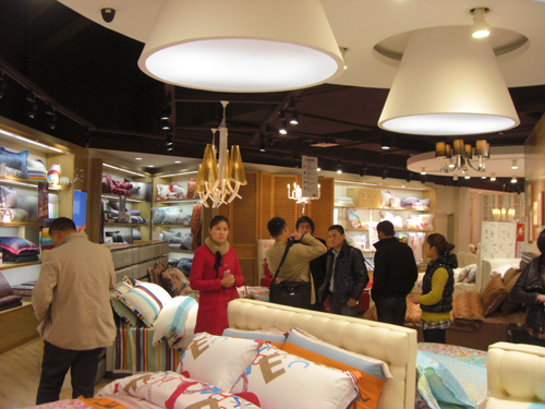 中華家紡網(wǎng)組織“看訪團”深入了解南通紡企