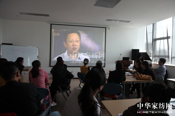 紫羅蘭開(kāi)展第七屆加盟商培訓(xùn)