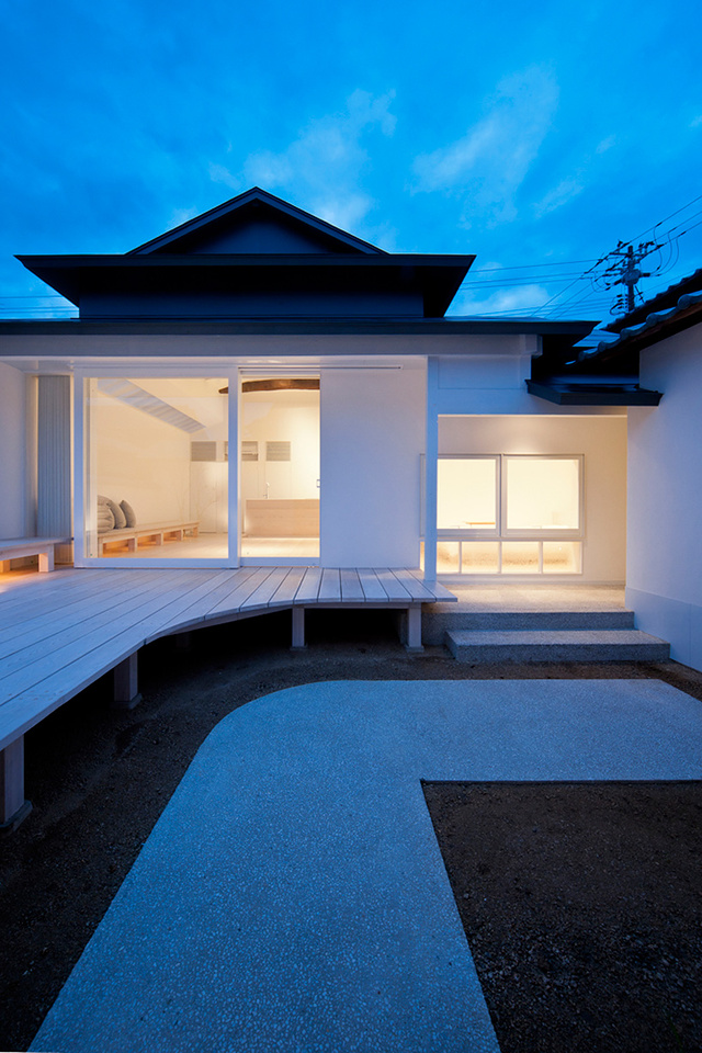 �U���Ԋ(sh��)���֍u�İ�ɫ�f��