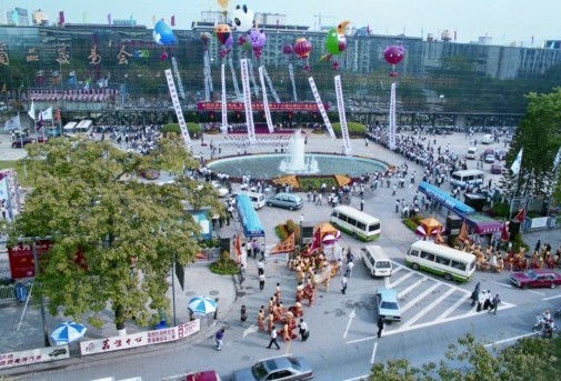 �V��������չ�^�ɹ���׃