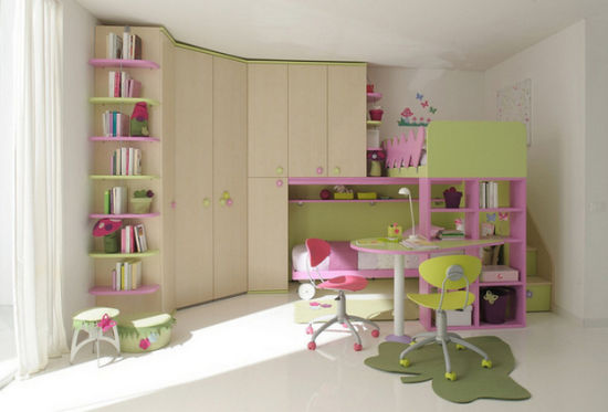 ��ͬ���}ɫ�ă�ͯ���b��