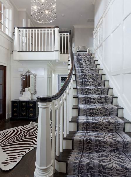 ���Ų��׵İ�ɫ���|��Ԣ(��)