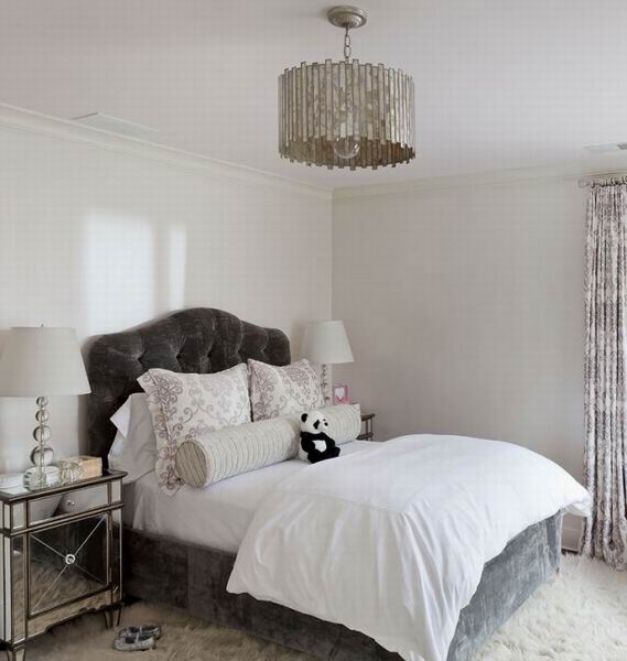 ���Ų��׵İ�ɫ���|��Ԣ(��)