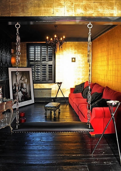 Ӣ������L���غ�ɫ��Ӱ���˹�Ԣ