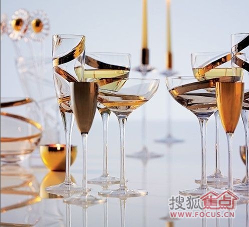 華麗金色餐具助興中秋盛宴(上)