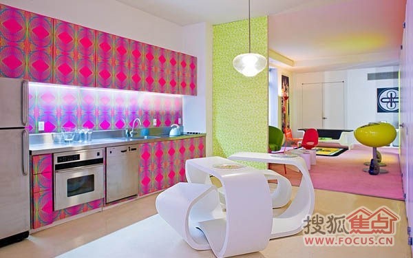 �~�s���ǹ�ɫ������Ԣ���p