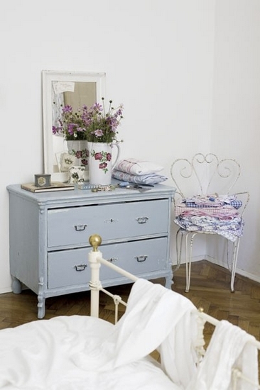 ��ɫ���������ĵ�Ľ��ڹ�Ԣ