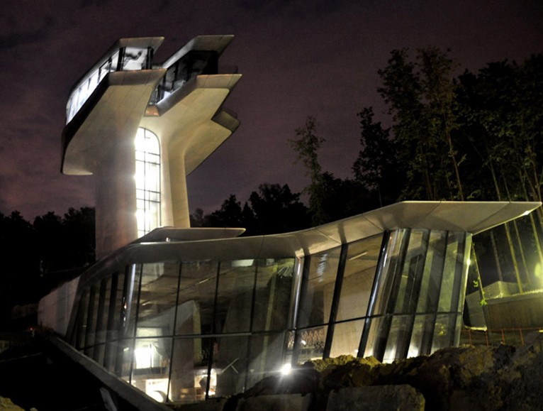 ZahaHadid為超模建宇宙飛船住宅(上)