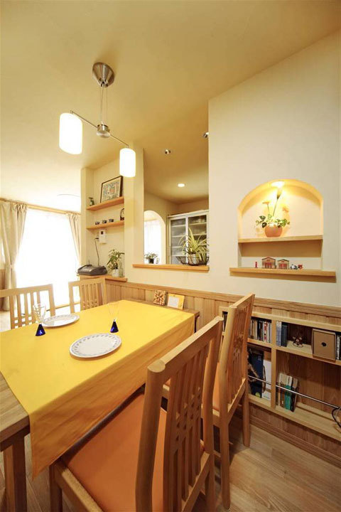 �ձ����D��ůɫ�{��լ