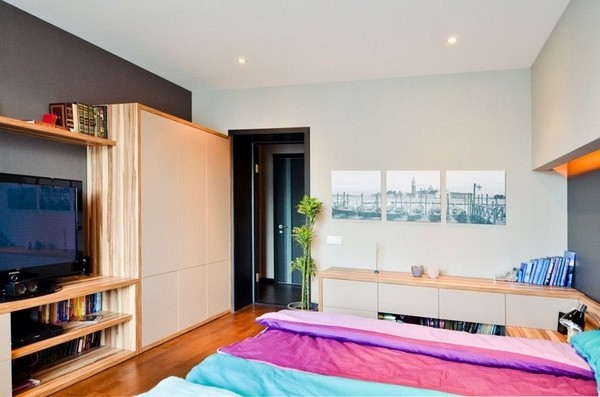 Kiev��Ԣ���`���\��ɫ�ʵĕr�п��g