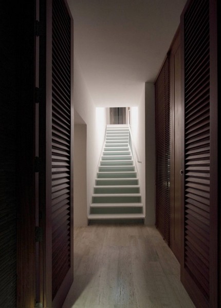 ���m�����R����250ƽ�ׄe��