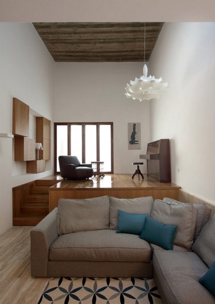 ���m�����R����250ƽ�ׄe��