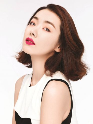 �K���t����չ����͸�����w