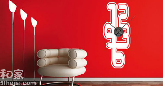 奇思妙想爬上墻個(gè)性墻貼拼創(chuàng)意鐘