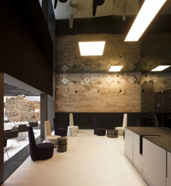 �������߂�����Caro�Ƶ��OӋ