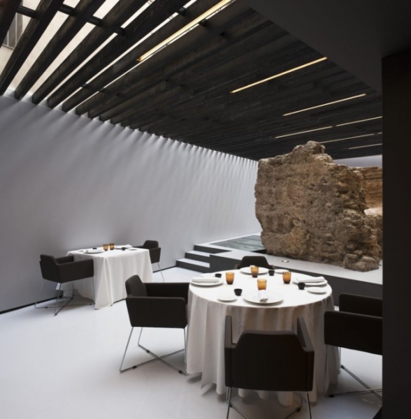 �������߂�����Caro�Ƶ��OӋ