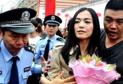 �R���P�I(l��ng)�10��Ů�Ǳ��S���PK