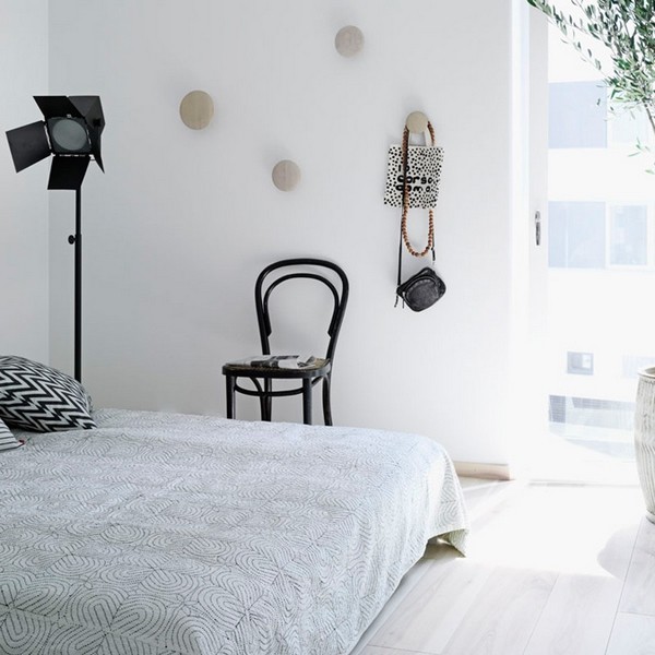 �ڰ׽�������ɫ��Ԣ