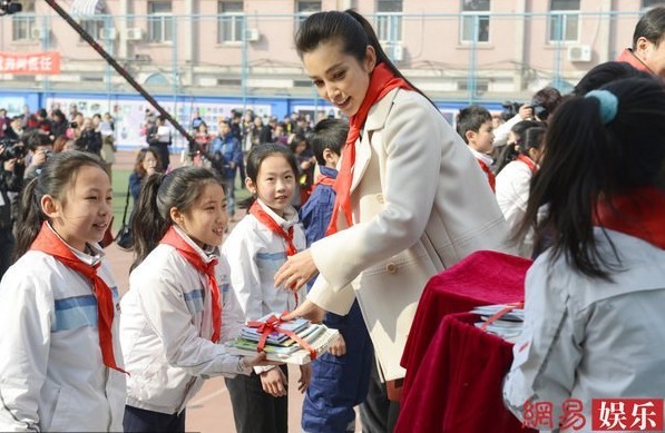 ��������J"�辫"��