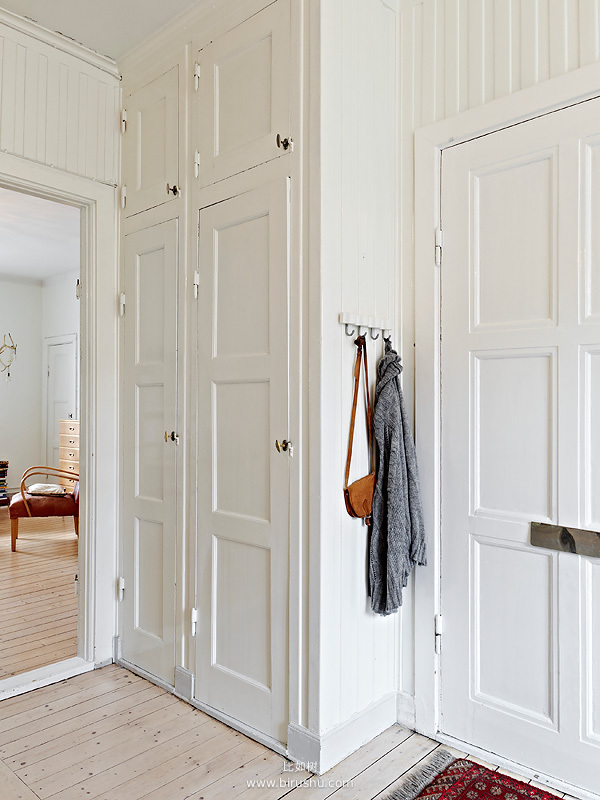 ��ɫ�׵��G�c(di��n)�Y�Ϲ�Ԣ�����m�|(zh��)��