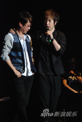 �������Ϻ������ݳ�������Ӣ�ٵ��_