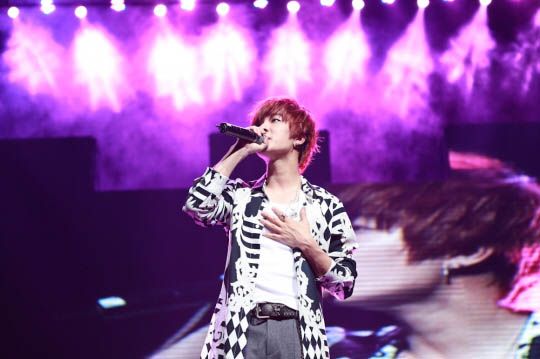 BoyFriend���A�k�۽z�����������A���۽z