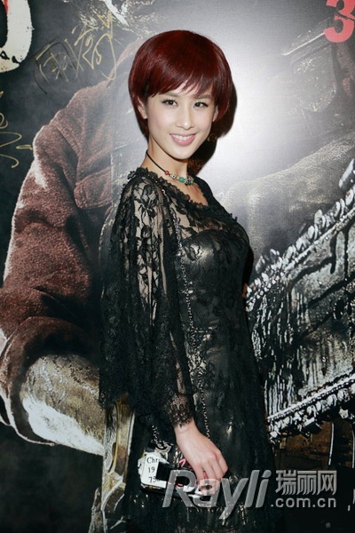 黃圣依戀上短發(fā)"金龜子"發(fā)型惹爭議