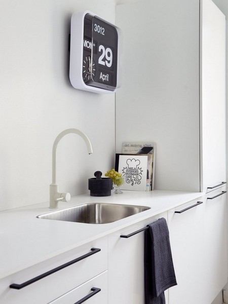 �Ұ�ɫ�ĸ�±����W��Ԣ