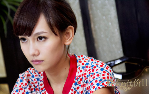 ����Ů���r2���ײ��A����ˬ�Ӱ�ꐆ̶�