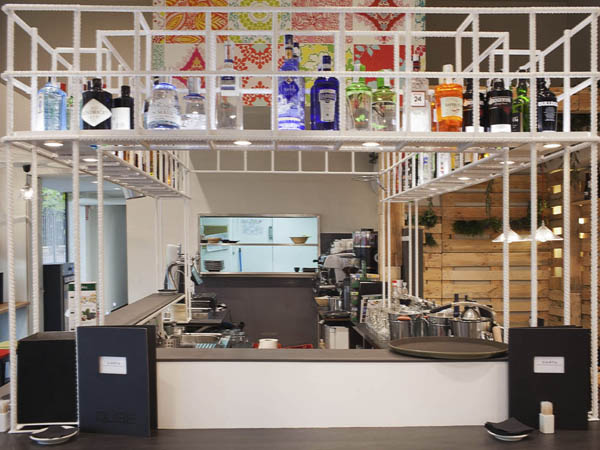 �R����QUBE�͏d