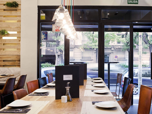 �R����QUBE�͏d