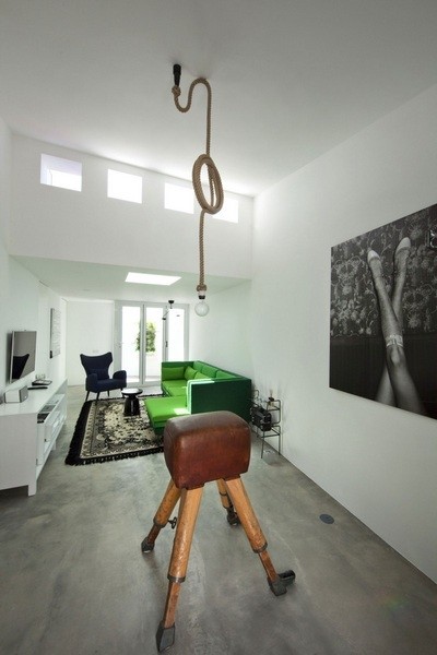 �������F���L���c�͹�Ԫ���ں�סլ