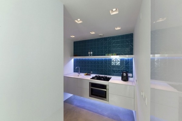 �������F���L���c�͹�Ԫ���ں�סլ