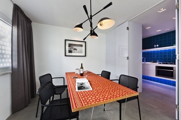 �������F���L���c�͹�Ԫ���ں�סլ